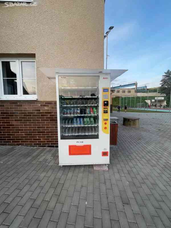 Chlazený prodejní automat AF-60 Snack&Drink Combo