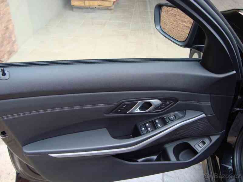 BMW 320D KOMBI - foto 17