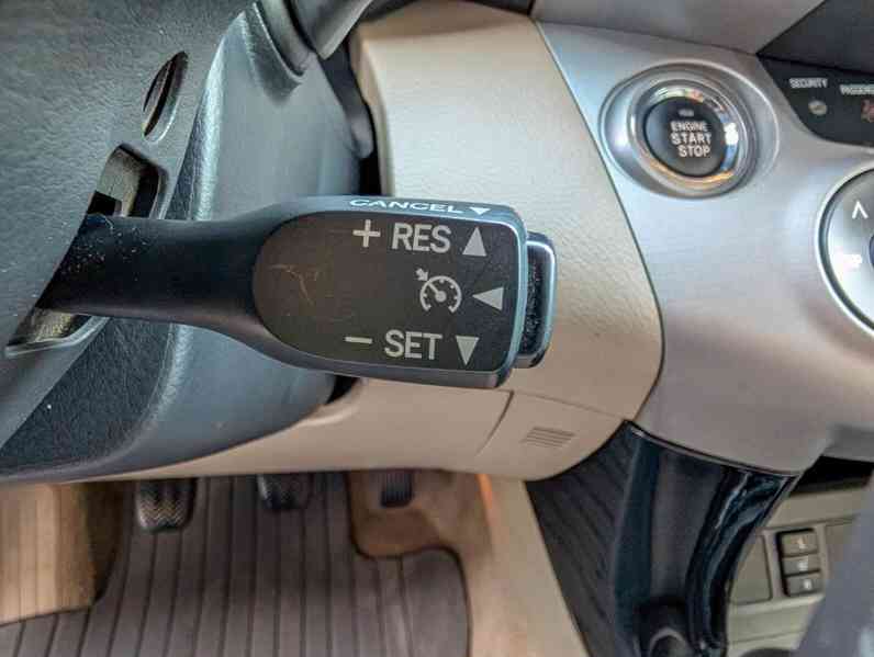 Toyota RAV 4 2.0i 4x4 Executive benzín 112kw - foto 22