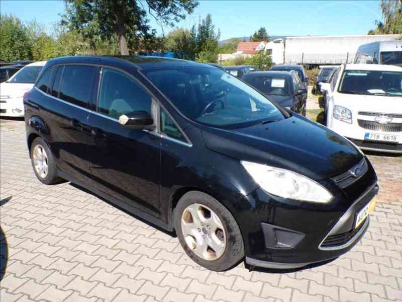 Ford Grand C-Max 1,6 i 110kW 7.MÍST,TAŽ.ZAŘ. - foto 1