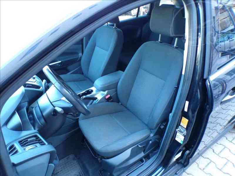 Ford Grand C-Max 1,6 i 110kW 7.MÍST,TAŽ.ZAŘ. - foto 9