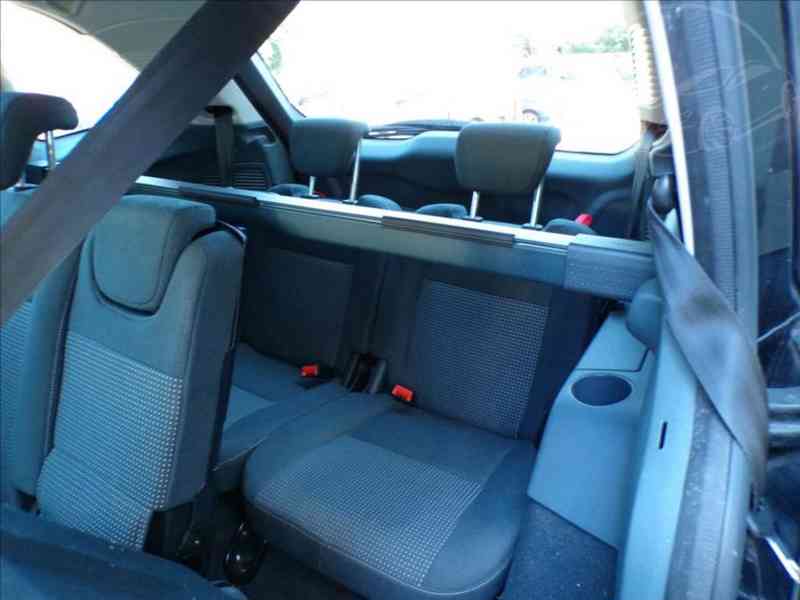 Ford Grand C-Max 1,6 i 110kW 7.MÍST,TAŽ.ZAŘ. - foto 11