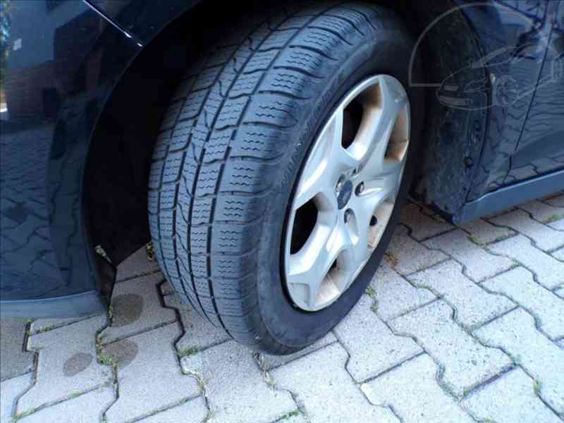 Ford Grand C-Max 1,6 i 110kW 7.MÍST,TAŽ.ZAŘ. - foto 17