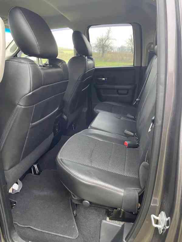 Prodám Dodge Ram 1500 sport 5,7 Hemi - foto 3