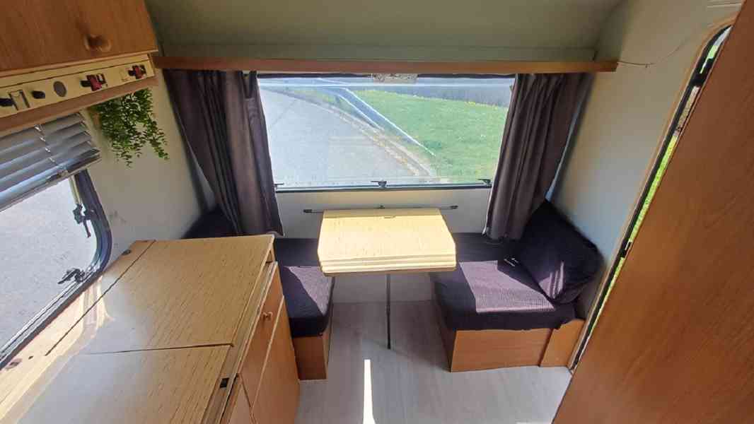 Levný karavan Adria -funkční, suchý, pro 2/3 osoby / 100km/h - foto 9