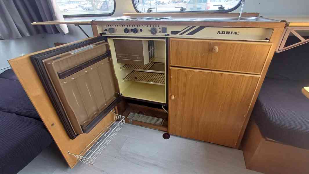 Levný karavan Adria -funkční, suchý, pro 2/3 osoby / 100km/h - foto 11