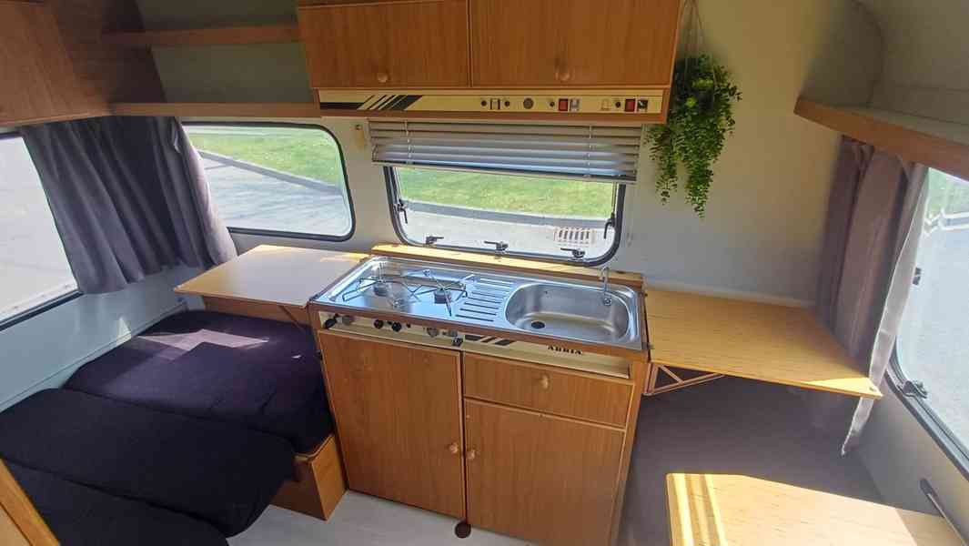 Levný karavan Adria -funkční, suchý, pro 2/3 osoby / 100km/h - foto 10
