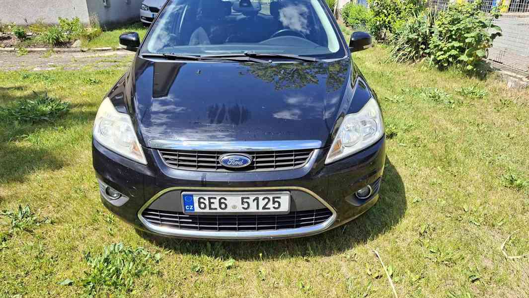 Ford Focus 1.6i 74kW kombi - foto 6