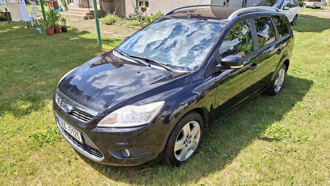 Ford Focus 1.6i 74kW kombi - foto 2