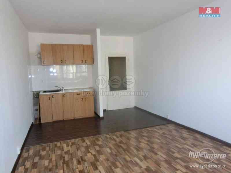 Prodej bytu 1+kk, 27 m?, Český Těšín, ul. Ostravská - foto 1