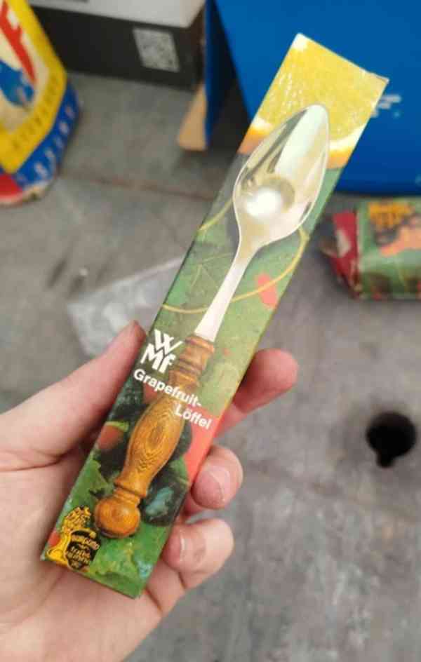 Příbory a jiné kuchyňské vybavení - foto 6