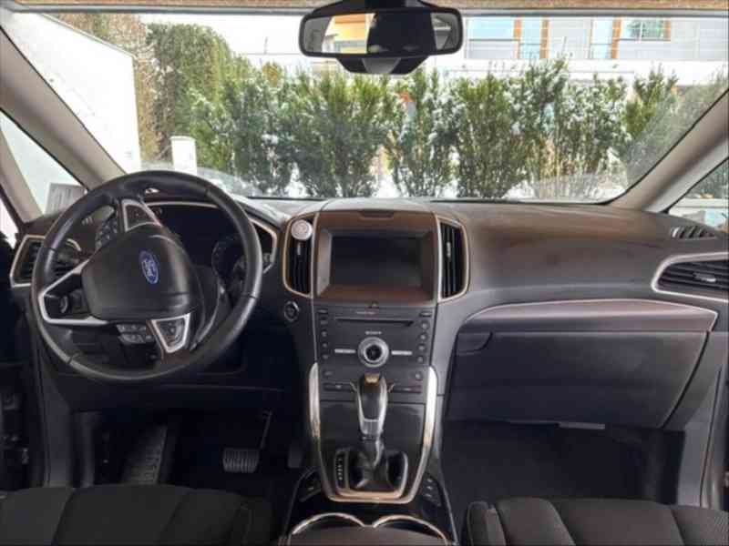 Ford S-MAX 2,0   rv 2017 - foto 6