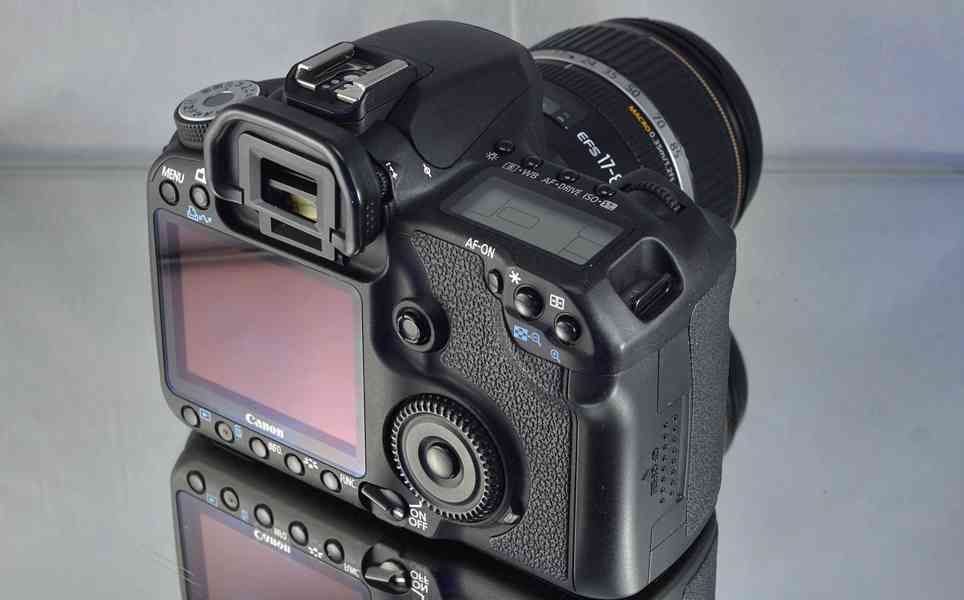 Canon EOS 50D + Canon17-85mm IS USM 37000 Exp. - foto 8