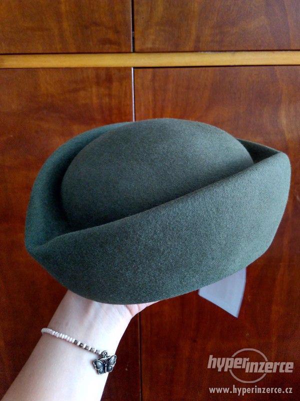 Vojenský klobouček dámský vz. 97, vel. 54 - foto 1