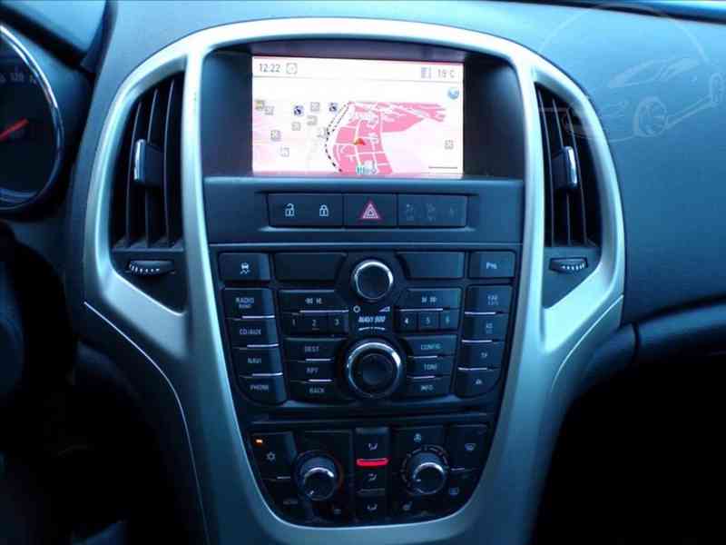 Opel Astra 1,6 16V NAVIGACE,KLIMA - foto 6
