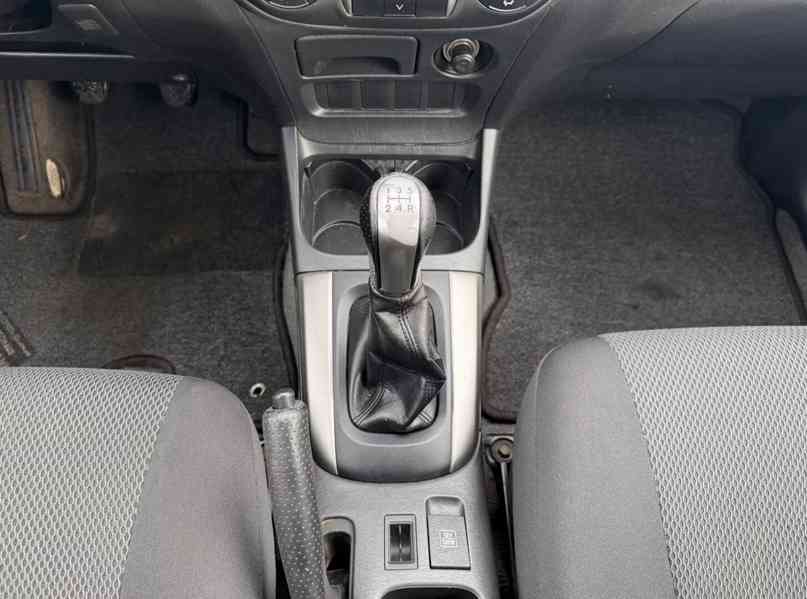 Toyota RAV 4 2.0i Sol 4x4 benzín 110kw - foto 16