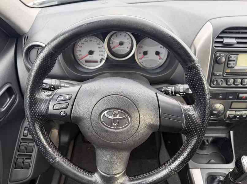Toyota RAV 4 2.0i Sol 4x4 benzín 110kw - foto 14