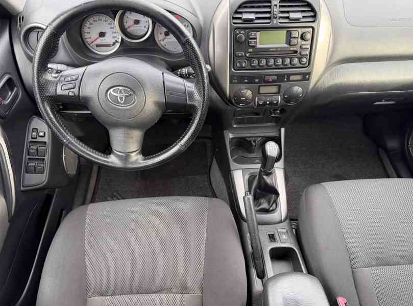 Toyota RAV 4 2.0i Sol 4x4 benzín 110kw - foto 12