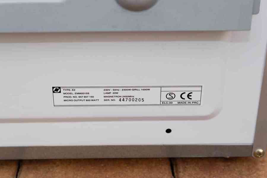 Mikrovlnná trouba Electrolux EMM2015S - foto 4