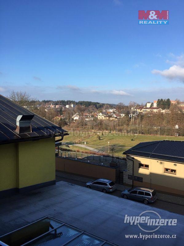 Pronájem, atypický byt, Žďár nad Sázavou, ul. Veselská - foto 4