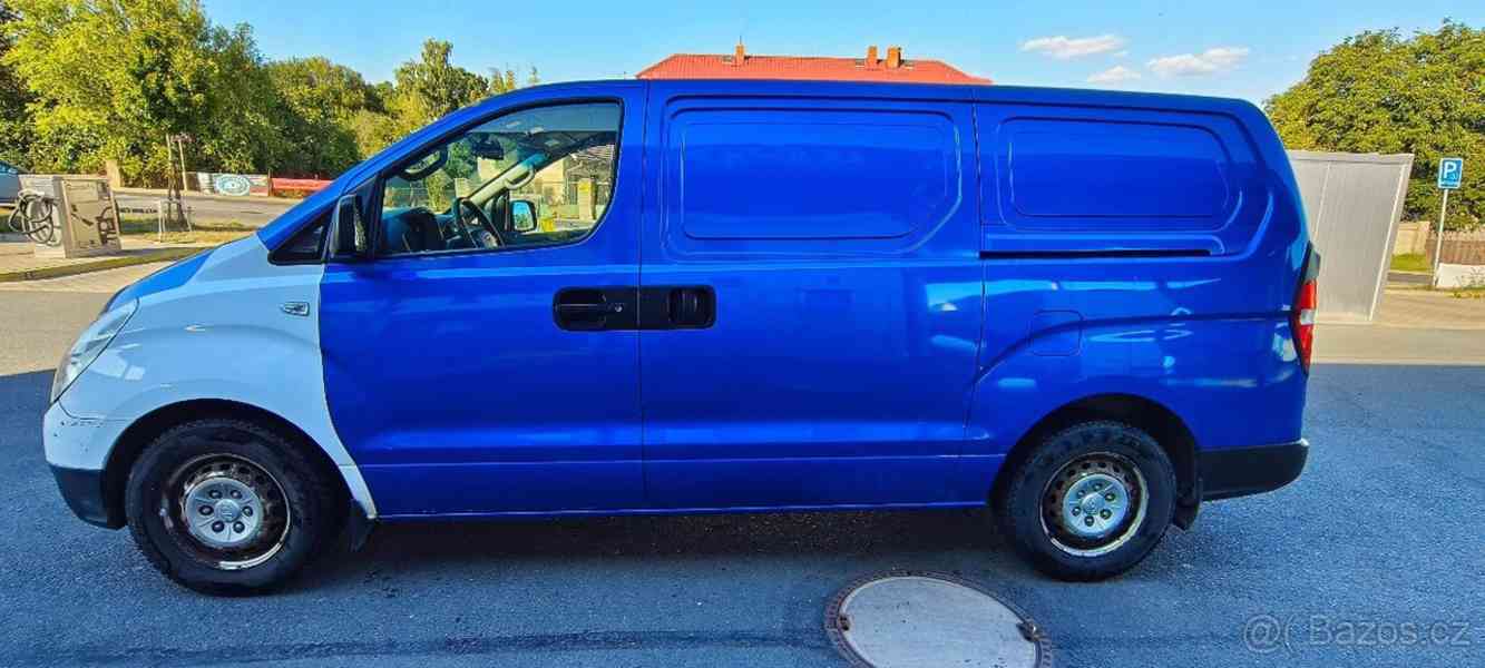Hyundai H 1 2,5   Rok 2010 217000 km125 kW - foto 5