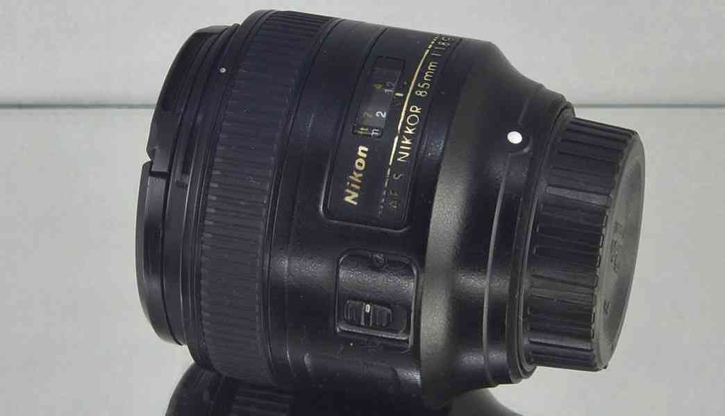 Nikon AF-S 85mm f/1.8 G **FX. Pevný Portrétový*UV - foto 6