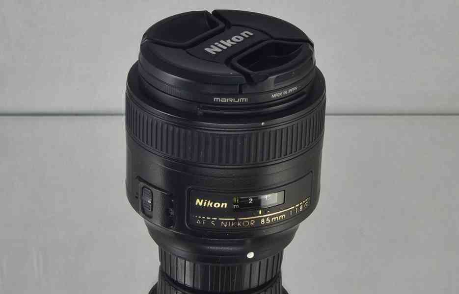Nikon AF-S 85mm f/1.8 G **FX. Pevný Portrétový*UV - foto 5