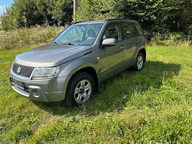 Suzuki Grand Vitara 2.0i Club benzín 103kw