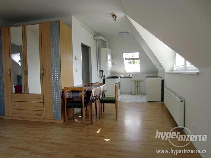 Pronájem bytu 2+kk v Brně na ul. Vlnitá 7 500,-Kč+inkaso - foto 5