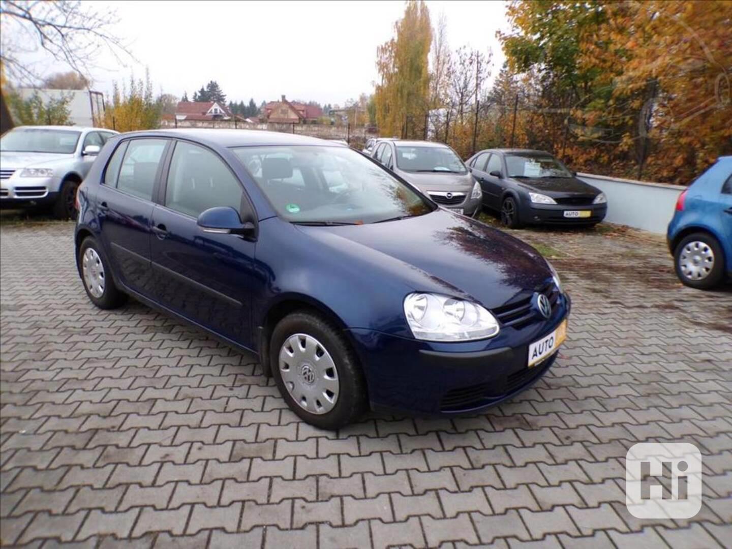 VW Golf 1,6 FSI KLIMA,TAŽ.ZAŘ.-Hned odjíždíte - foto 1