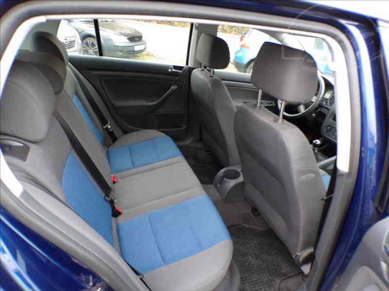 VW Golf 1,6 FSI KLIMA,TAŽ.ZAŘ.-Hned odjíždíte - foto 10