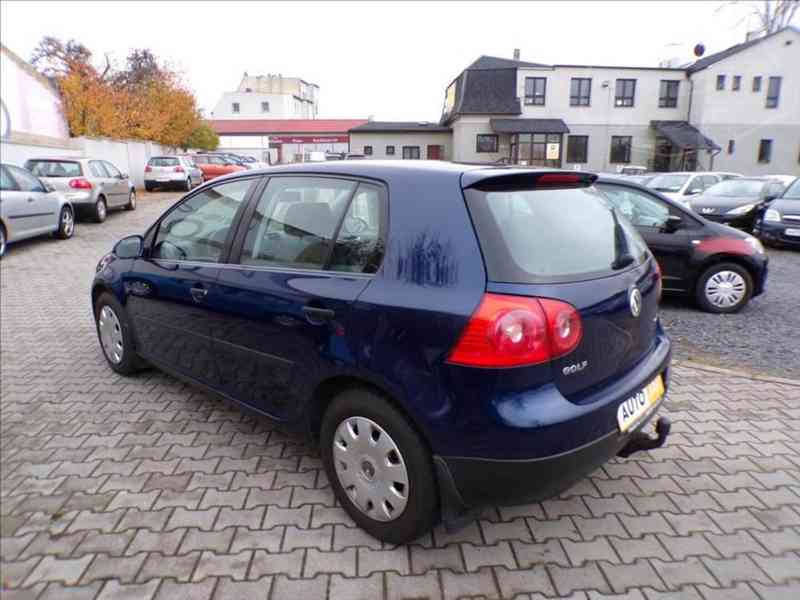 VW Golf 1,6 FSI KLIMA,TAŽ.ZAŘ.-Hned odjíždíte - foto 3