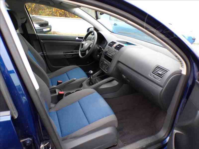 VW Golf 1,6 FSI KLIMA,TAŽ.ZAŘ.-Hned odjíždíte - foto 11