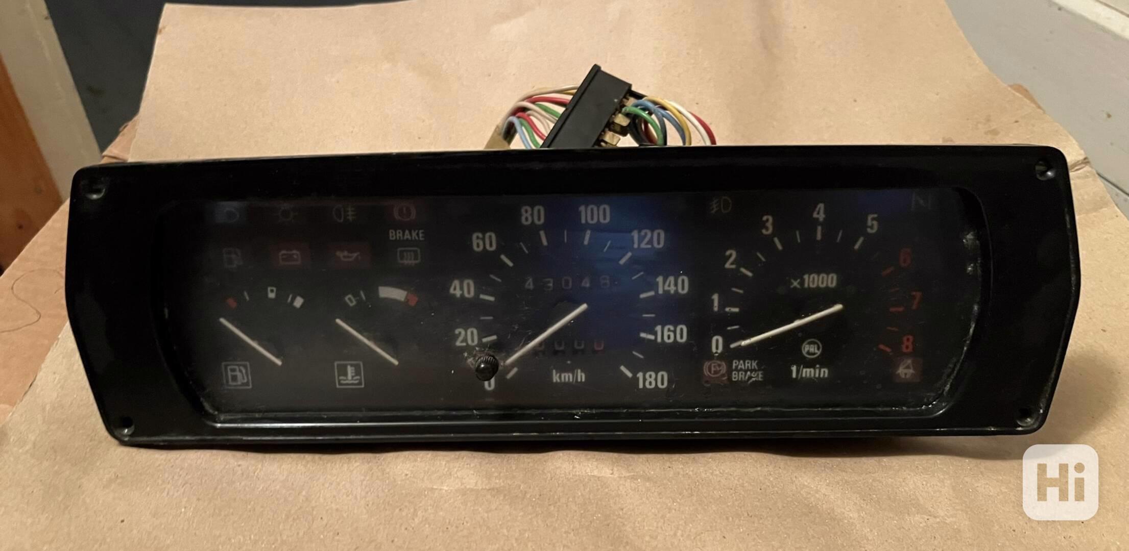 Přístrojová deska ŠKODA 125-136 a RAPID - foto 1