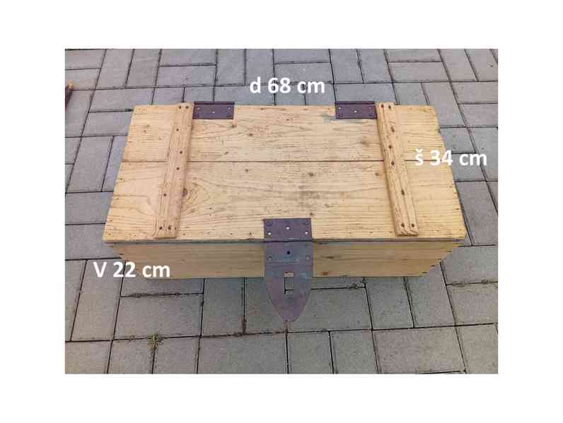 Historická dřevěná T R U H L A s kovovým obložením - foto 3