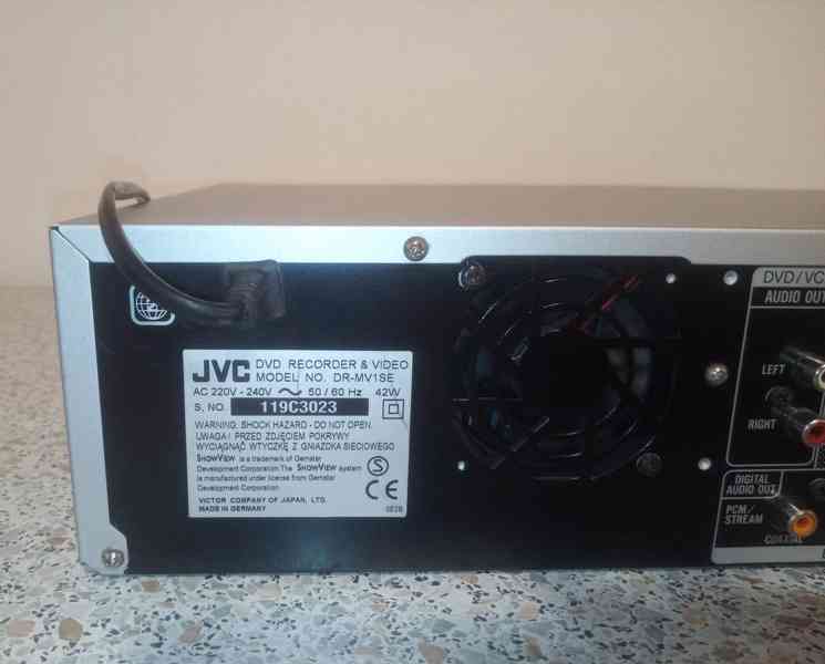 💥VHS-DVD rekordér JVC DR-MV1SE - foto 9