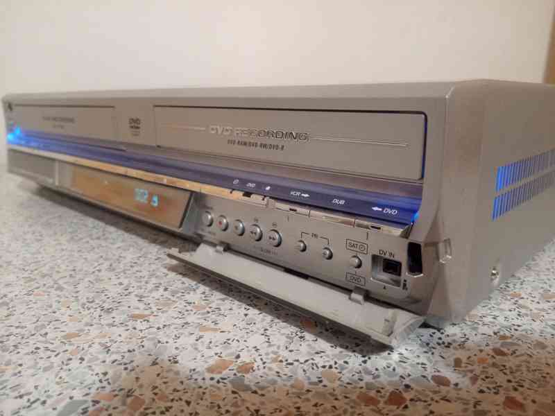 💥VHS-DVD rekordér JVC DR-MV1SE - foto 6