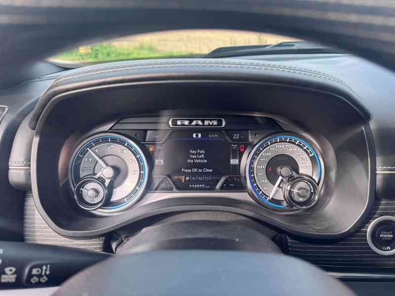 RAM 1500 5,7 L V8 HEMI LIMITED E-TORQE 2019 - foto 17