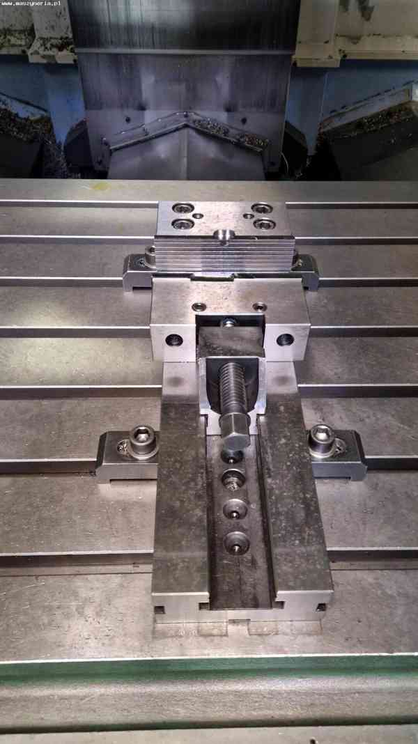  CNC obráběcí centrum DOOSAN VM 960L - foto 4