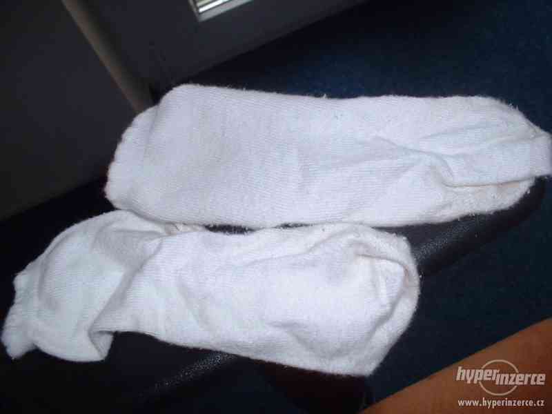 bílé ponožky - foto 1