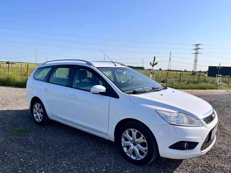 Ford Focus II combi 1.6 74kw - foto 2