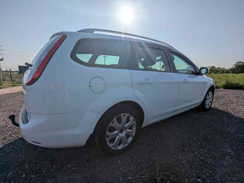 Ford Focus II combi 1.6 74kw - foto 5