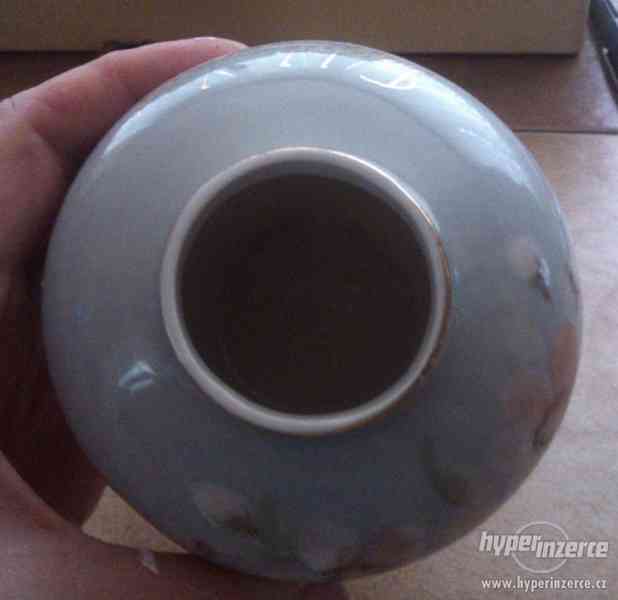 Porcelánová vázička - foto 2
