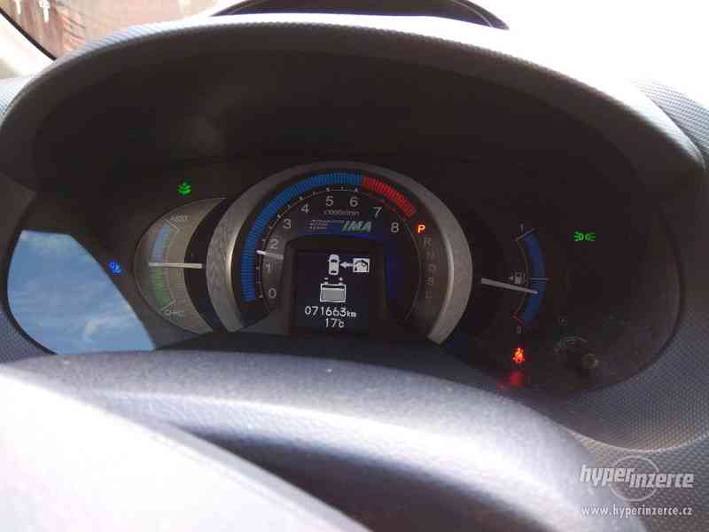 Honda Insight Hybrid automat - foto 12