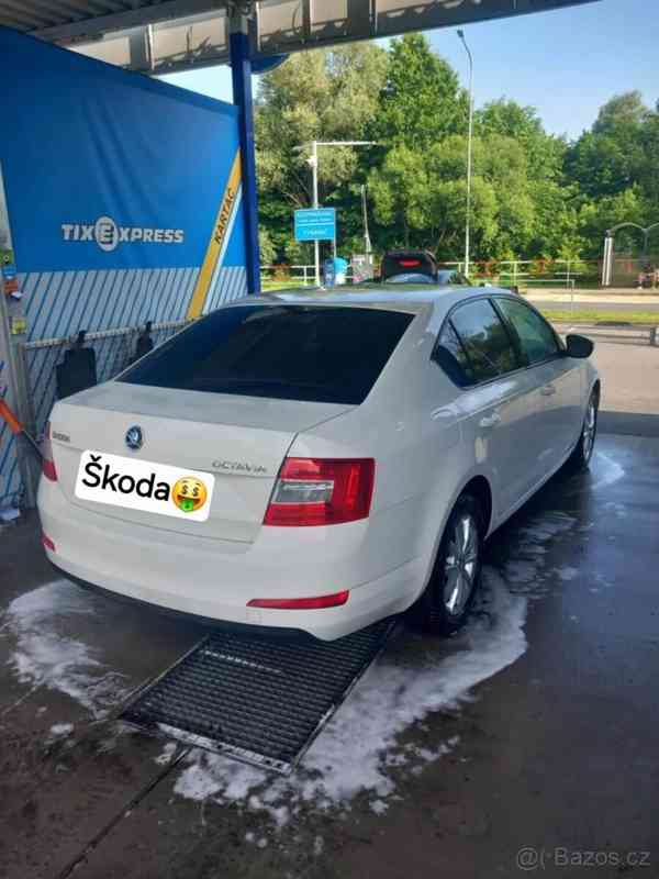 Škoda Octavia 1,6   III - foto 3
