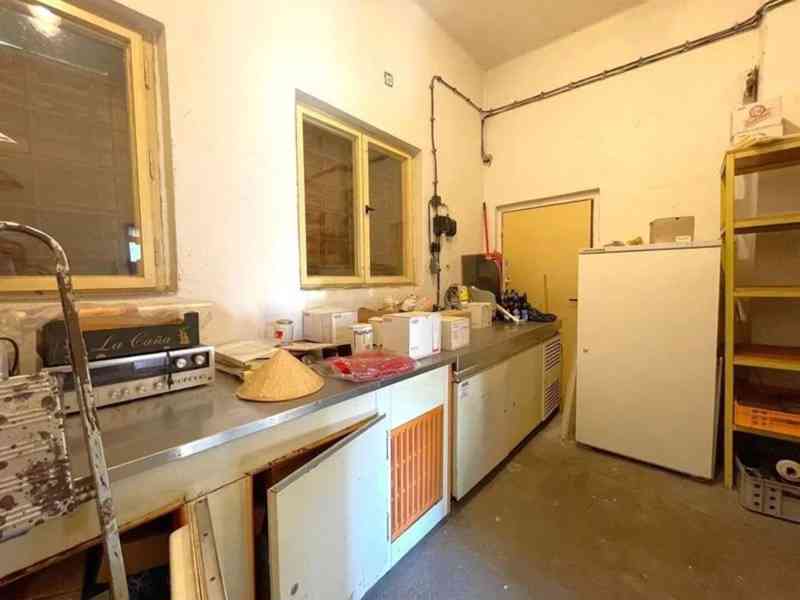 Prodej stavby občanského vybavení v Doksech. - foto 12