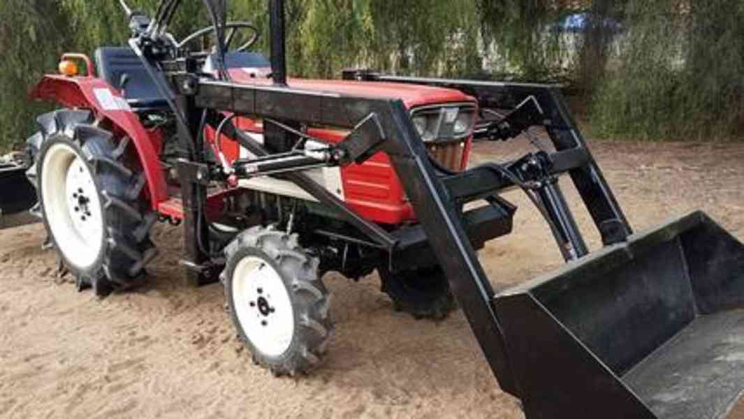 Yanmar YM1610D 4x4 s nakladačem  - foto 5