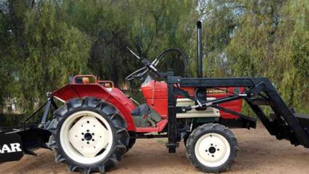 Yanmar YM1610D 4x4 s nakladačem  - foto 1
