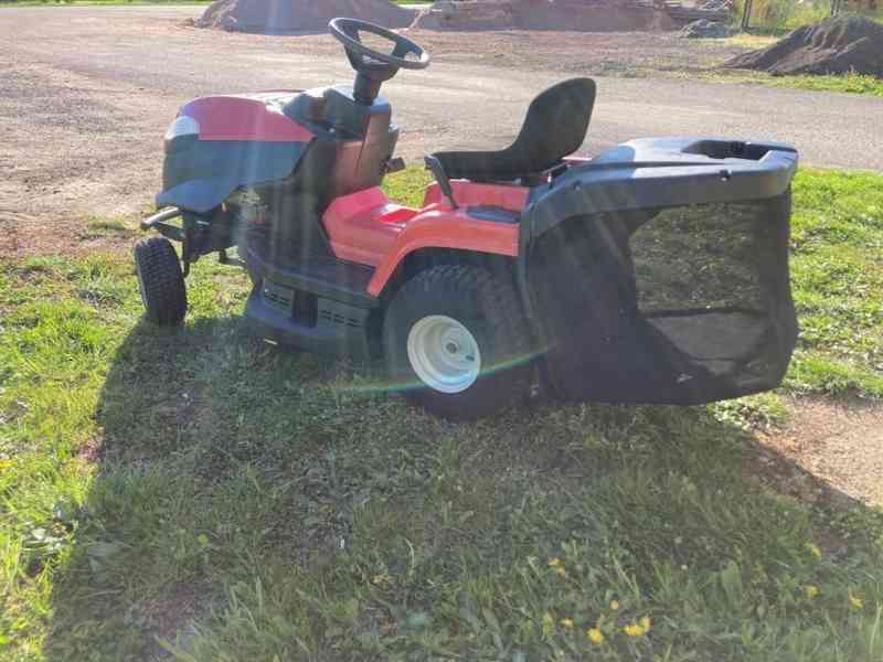 Sekačka , traktůrek Castelgarden - foto 2