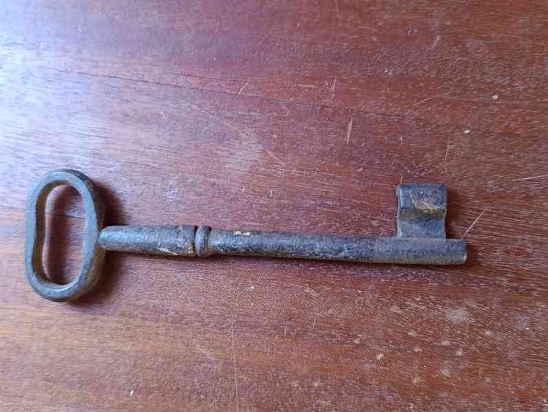 Staré gotické, barokní a vintage klíče - foto 10